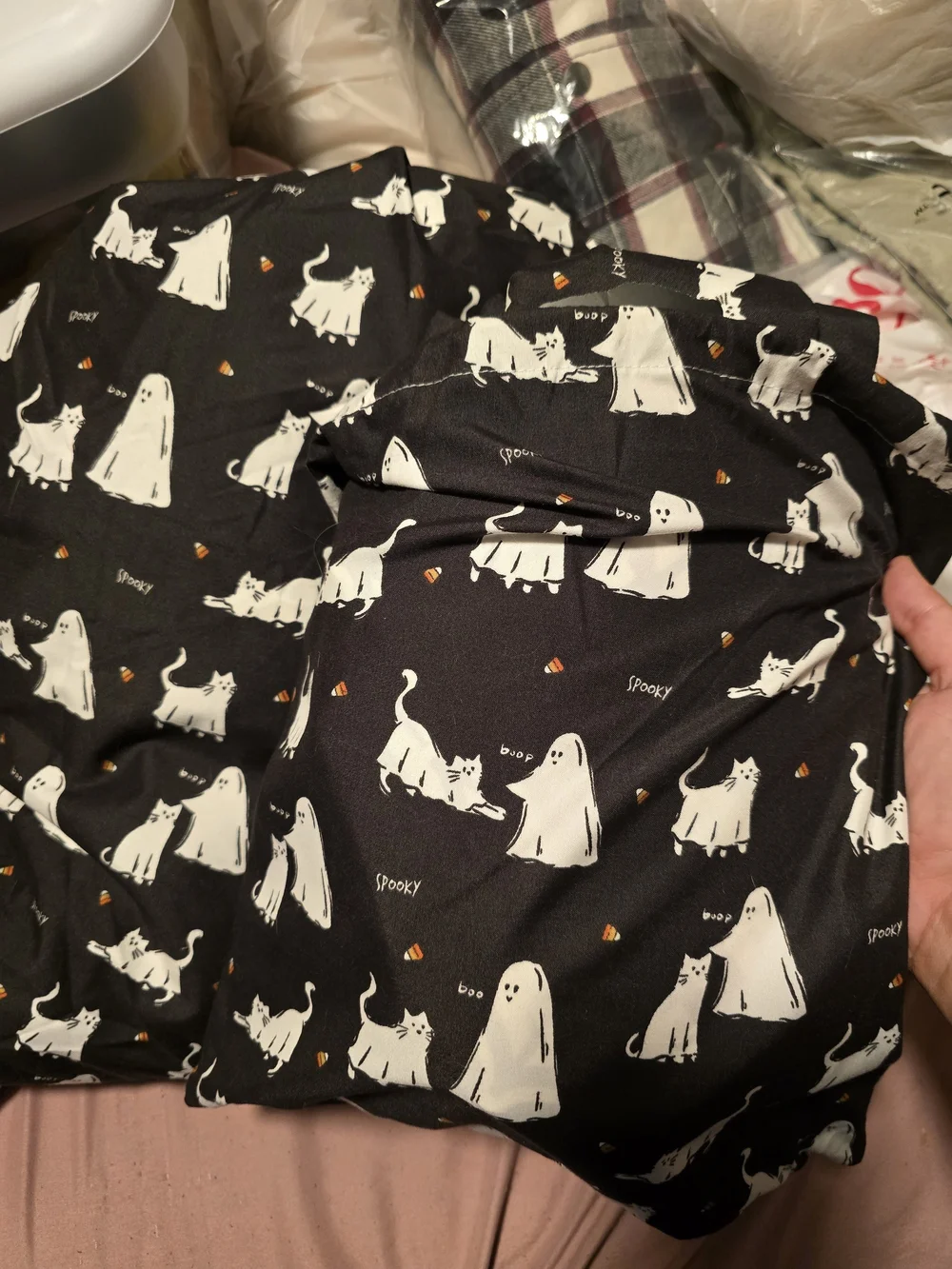 Envogue Full 4PC Sheet Set - Black with White Ghost & Candy Corn Print